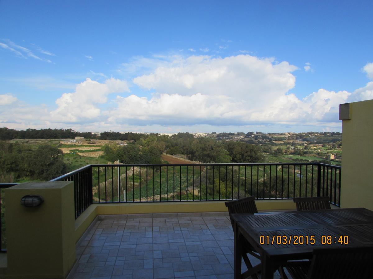 Panoramic Penthouse In Marsascala Which Enjoys Sea And Country Views Apartment Marsaskala Ngoại thất bức ảnh