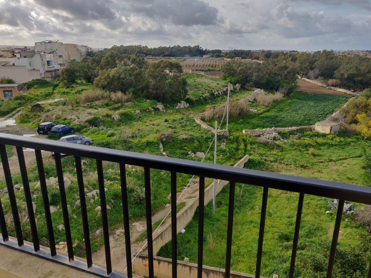 Panoramic Penthouse In Marsascala Which Enjoys Sea And Country Views Apartment Marsaskala Ngoại thất bức ảnh