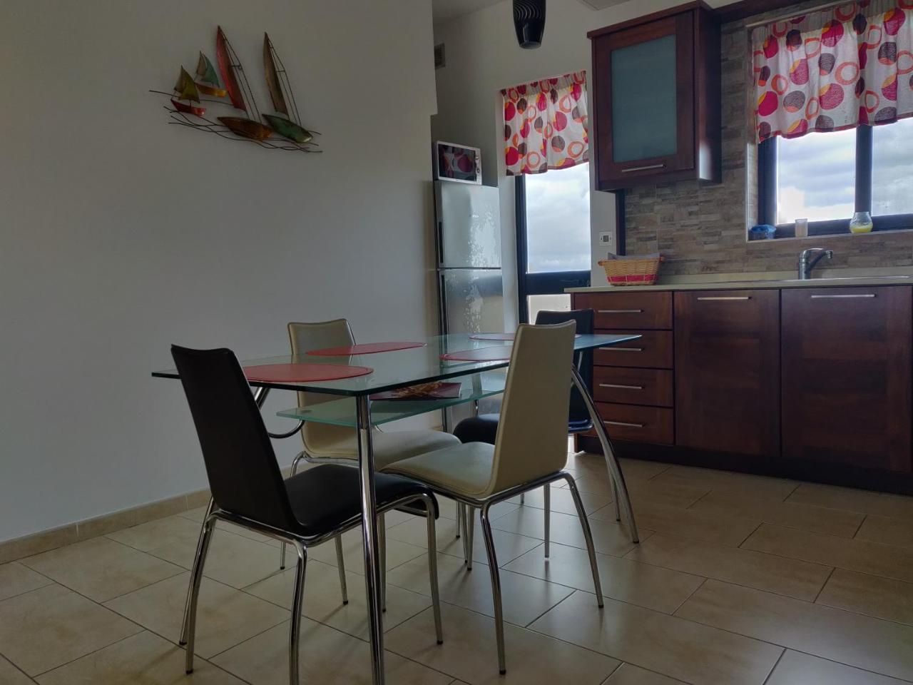 Panoramic Penthouse In Marsascala Which Enjoys Sea And Country Views Apartment Marsaskala Ngoại thất bức ảnh
